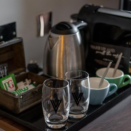 Village Hotel 베이싱스토크 외부 사진