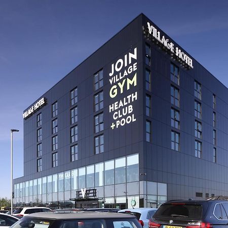 Village Hotel 베이싱스토크 외부 사진