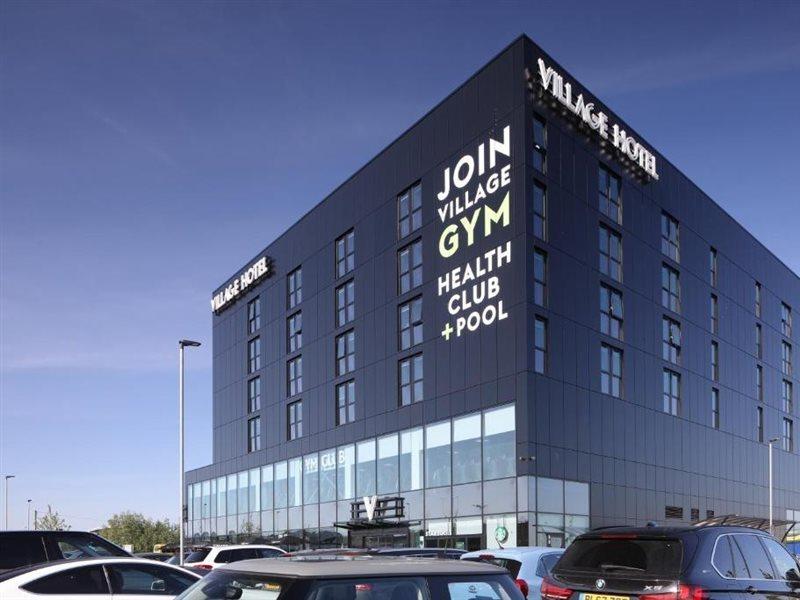 Village Hotel 베이싱스토크 외부 사진