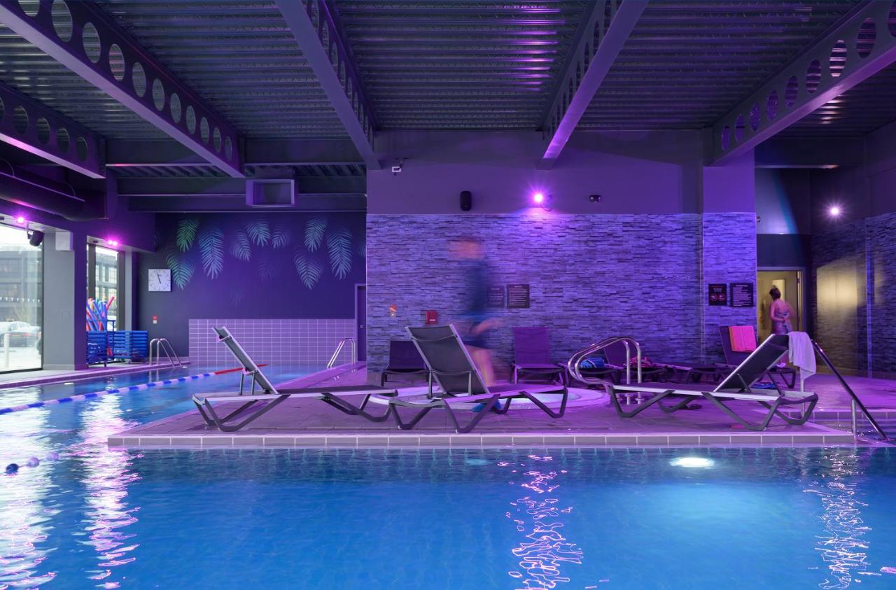 Village Hotel 베이싱스토크 외부 사진